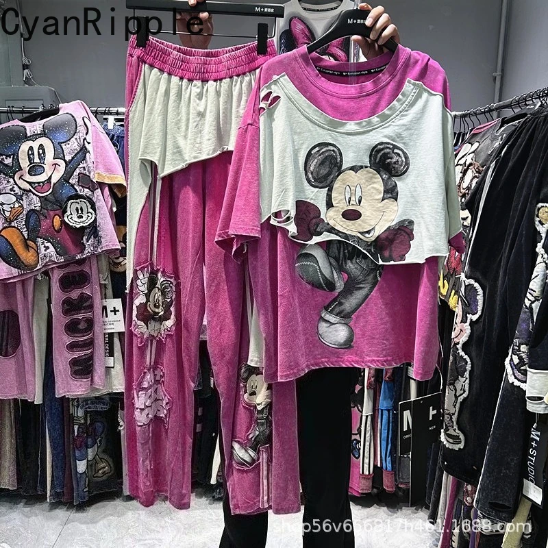 

Модный новый весенне-летний женский комплект: футболка с коротким рукавом и принтом Микки Мауса с вырезами + повседневные длинные брюки на резинке