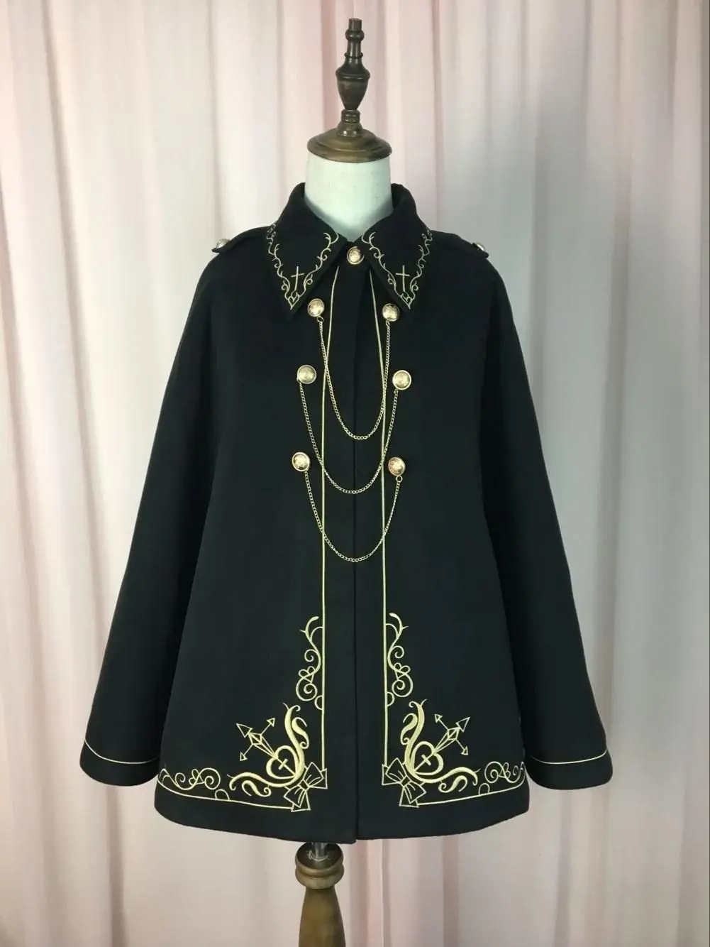 Coalfell Japanese Harajuku Autumn Winter Dark Lolita Cloak Polo Collar Batwing Sleeve Gothic Lolita Coat Retro Victorian Lolita