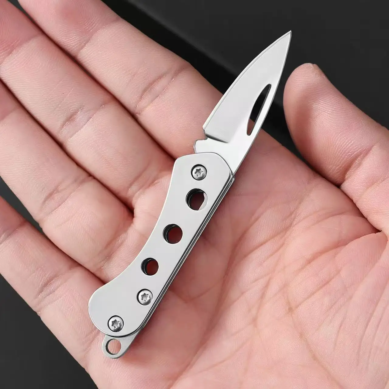 Outdoor Folding Knife, Stainless Steel Pocket Knife, Sharp Box-cutting Knife, Keychain Pendant, Ideal Gift for Daily Carry