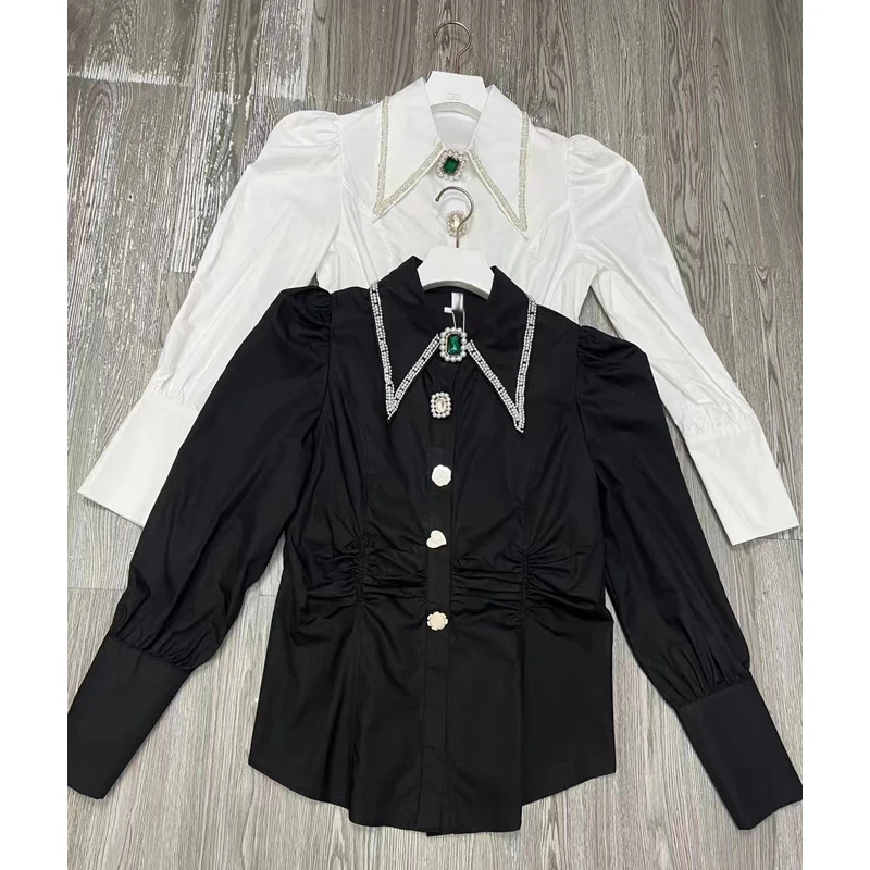 الصناعة الثقيلة مسمار مطرز طوق مدبب قميص المرأة طويلة الأكمام الربيع والخريف تصميم جديد المتخصصة