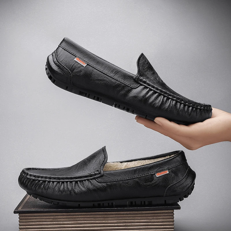 Fur Men Loafers Soft Man Moccasins High Quality Winter Leather Casual Shoes for Men Warm Slip On Flats Plush Mens Driving Shoes