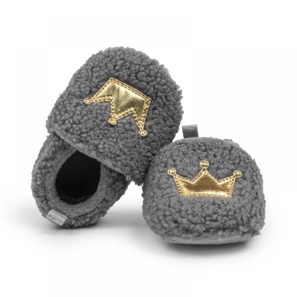 Winter New Newborn Baby's First Day Walking Shoes with Crown Pattern That Will Not Fall Off Shoes, Baby Soft and Warm Fur Shoes