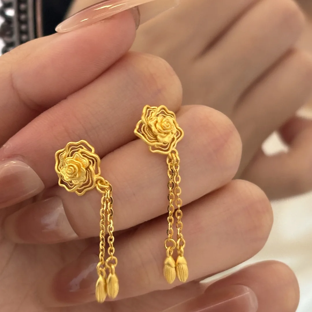 Vintage hollow out rose flower earrings for women elegant romantic light luxury Radiant tassel earings stud banquet jewelry