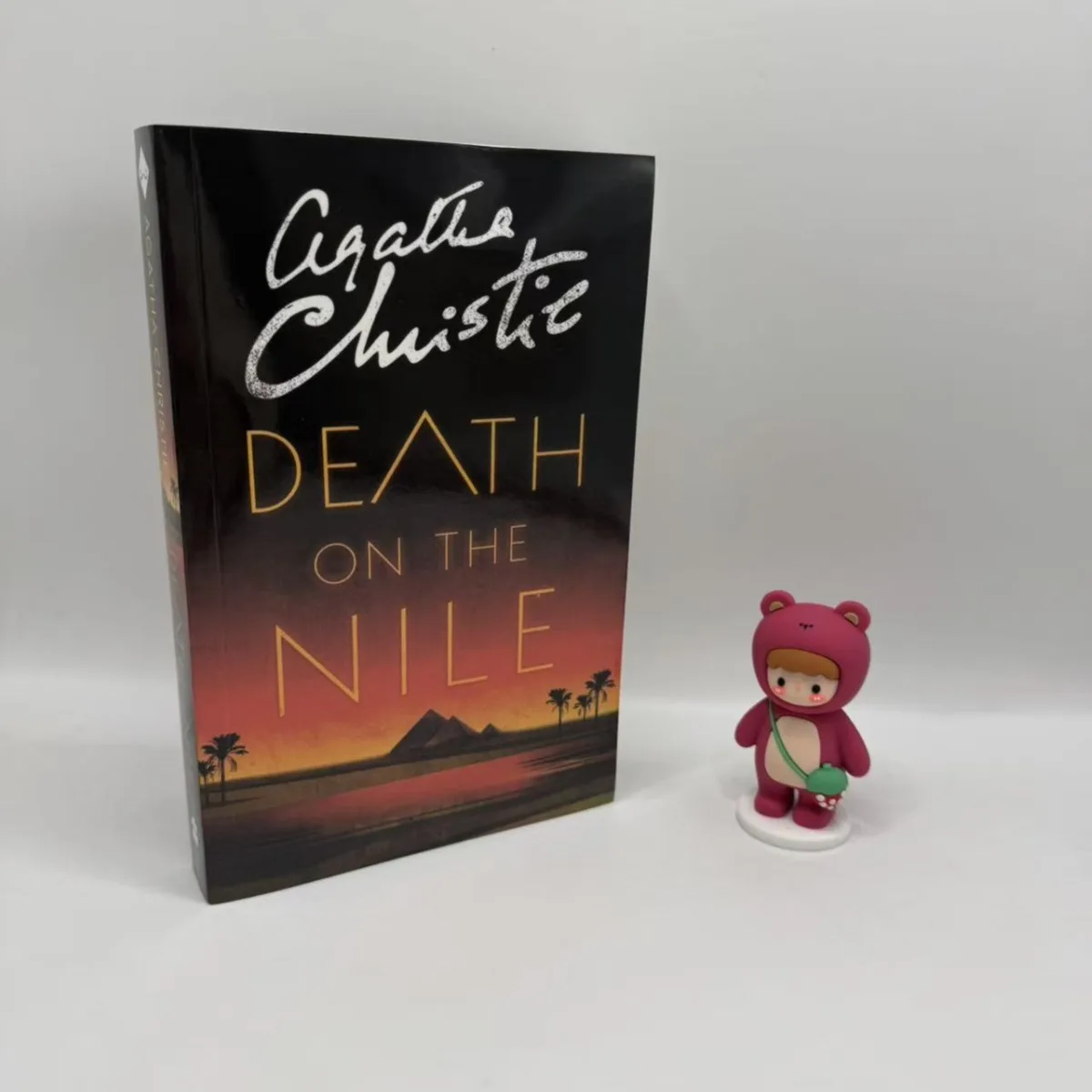 الموت على النيل بقلم أجاثا كريستي - هرقل بوارو غامض |   القتل الكلاسيكي على رحلة حب الغيرة والخيانة