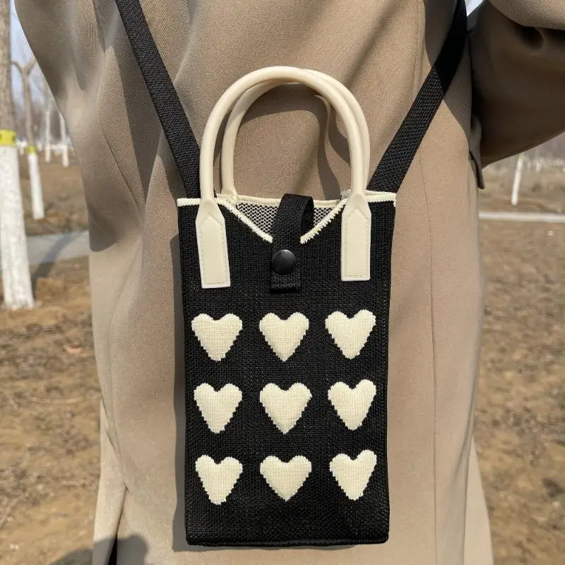 

Сумка-кроссбоди для девочек SXH, 1 шт., милая, для улицы, в корейском стиле, с вязаным сердечком, миниатюрная квадратная сумочка для женщин, маленькая сумка через плечо для телефона