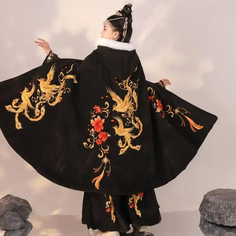 Ancient Chinese Wedding Phoenix Embroidery Cloak Women Traditional Thicken Velvet Outer Robe Vintage Classic Floral Cape Winter