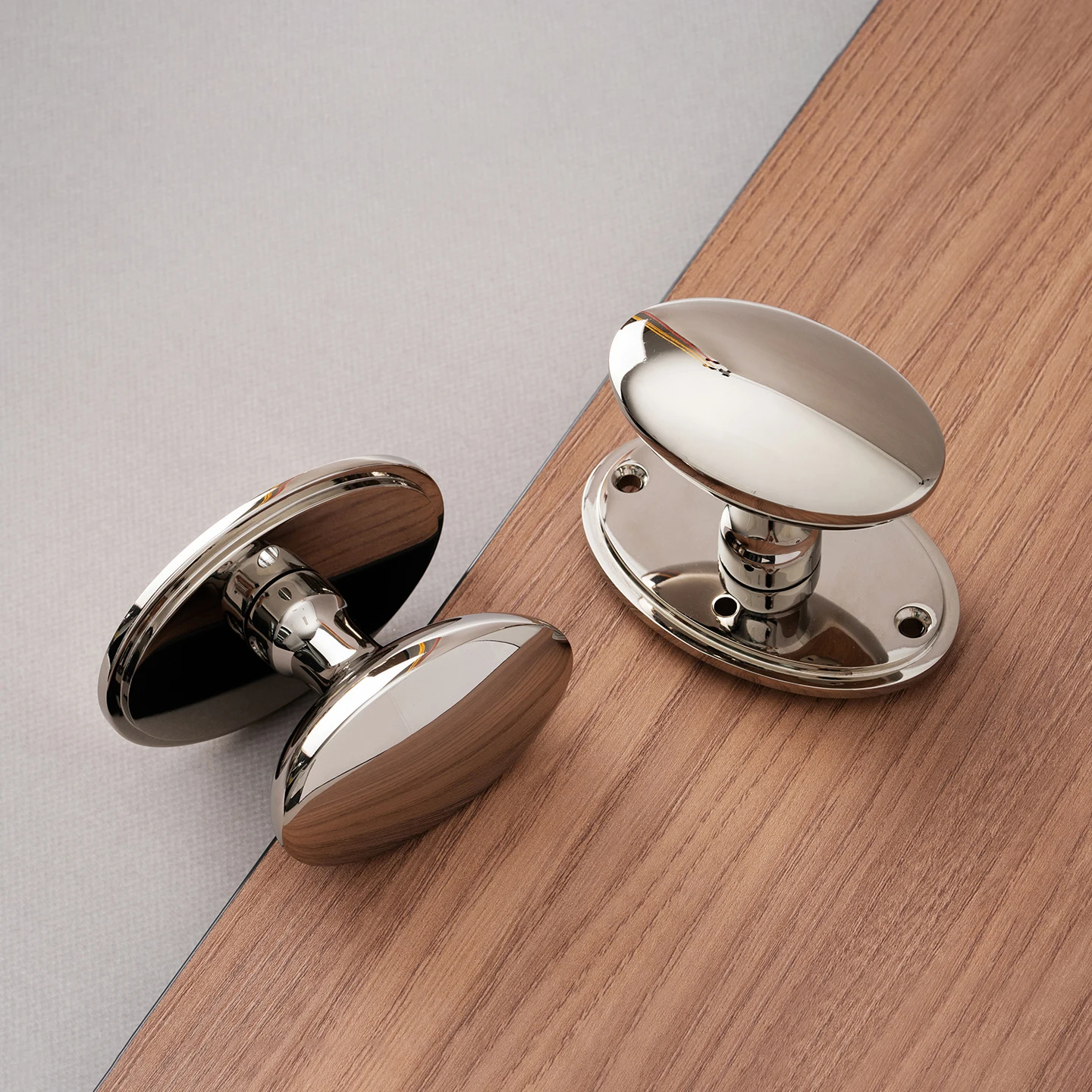 

DOOROOM Brass Oval Door Lock US Standard Polished Nickel Finish Modern Style Dummy Pull Bathroom Lock Privacy Lock