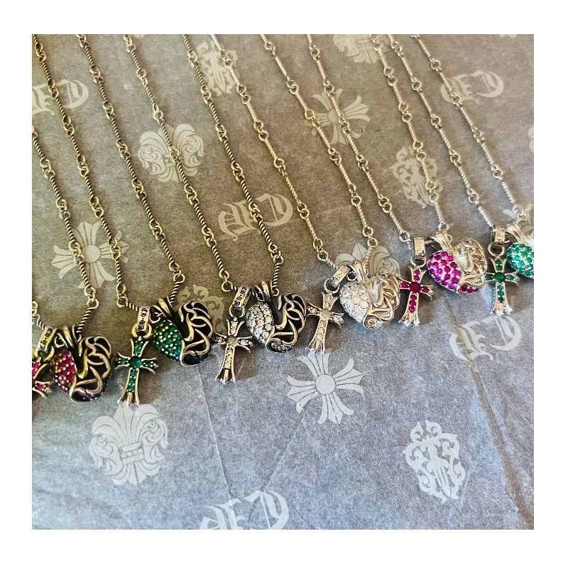 

Small Tengman Love with Small Cross Necklace, The Same for Men and Women, Simple, Fashionable and Versatile