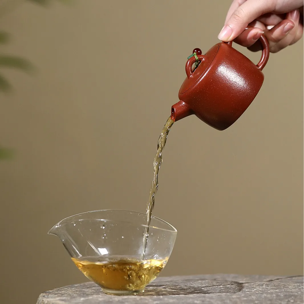 Handmade Yixing Purple Clay Pot Famous Nozzle Well Curb Gongfu Teapot Push Ball Hole 190C
