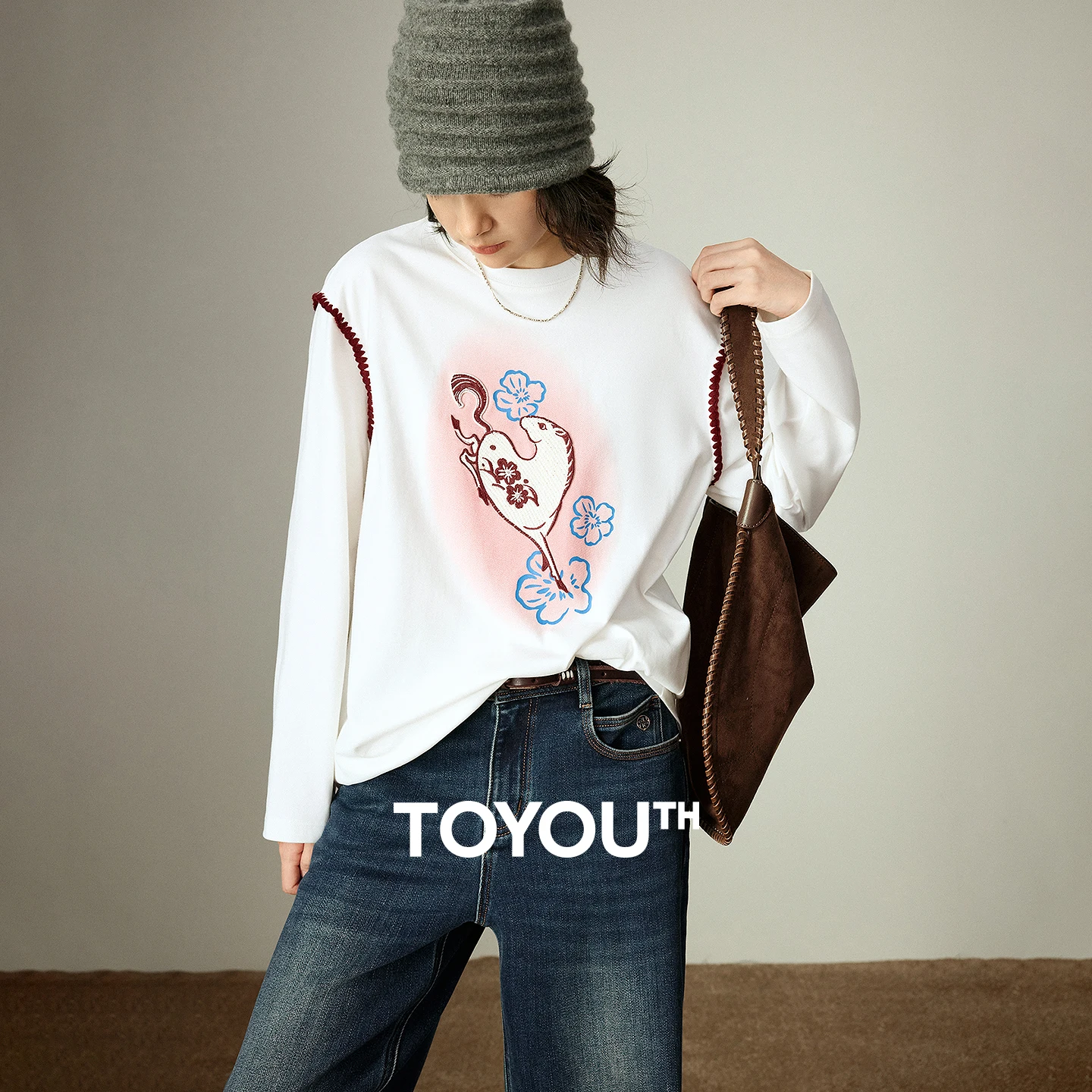 TOYOUTH Mengzhu Daji Capodanno Felpa con cappuccio co-branded per le donne 2025 Inverno Nuovo modello di ricamo giocoso Top in cotone ad alto grado