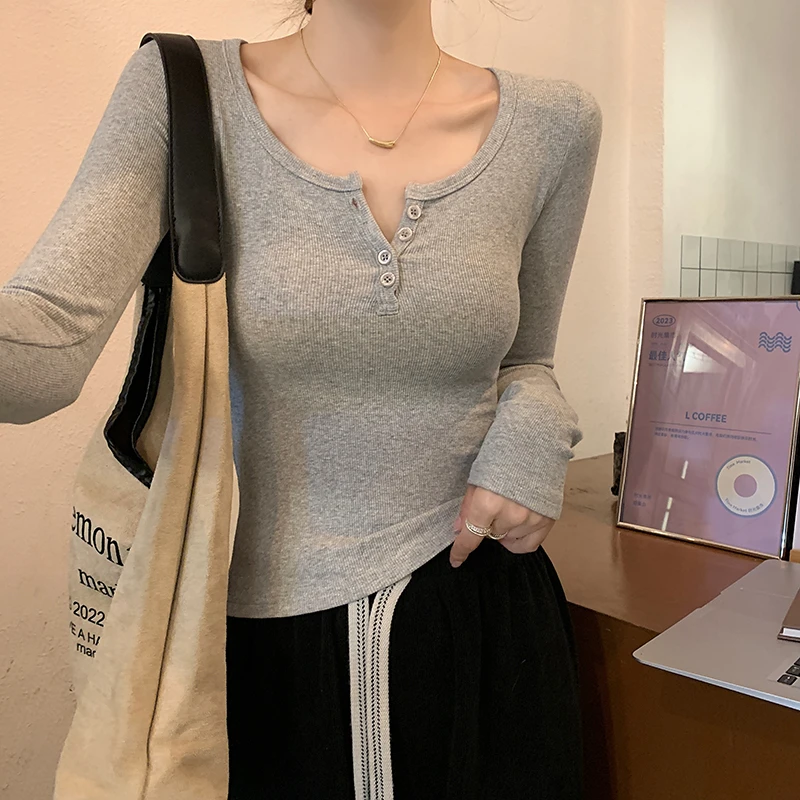 AOSSVIAO 2026 Herbst Damen T-Shirt Stilvolles Langarm-Shirt in Unifarbe mit O-Ausschnitt, schmal geschnittenes Basic-Top, vielseitiges Layering-Oberteil. – Detail 20