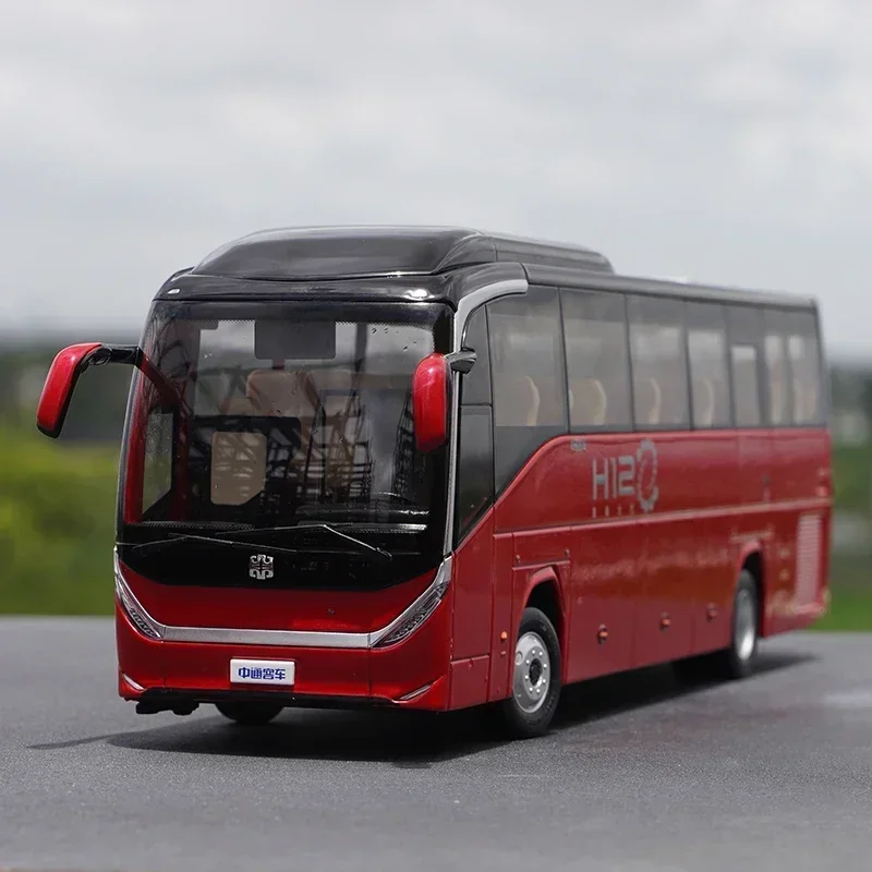 Original Alloy Collectible 1:36 Zhongtong H12 Super Bus Diecast Model with Details Alloy Coach Bus for Gift