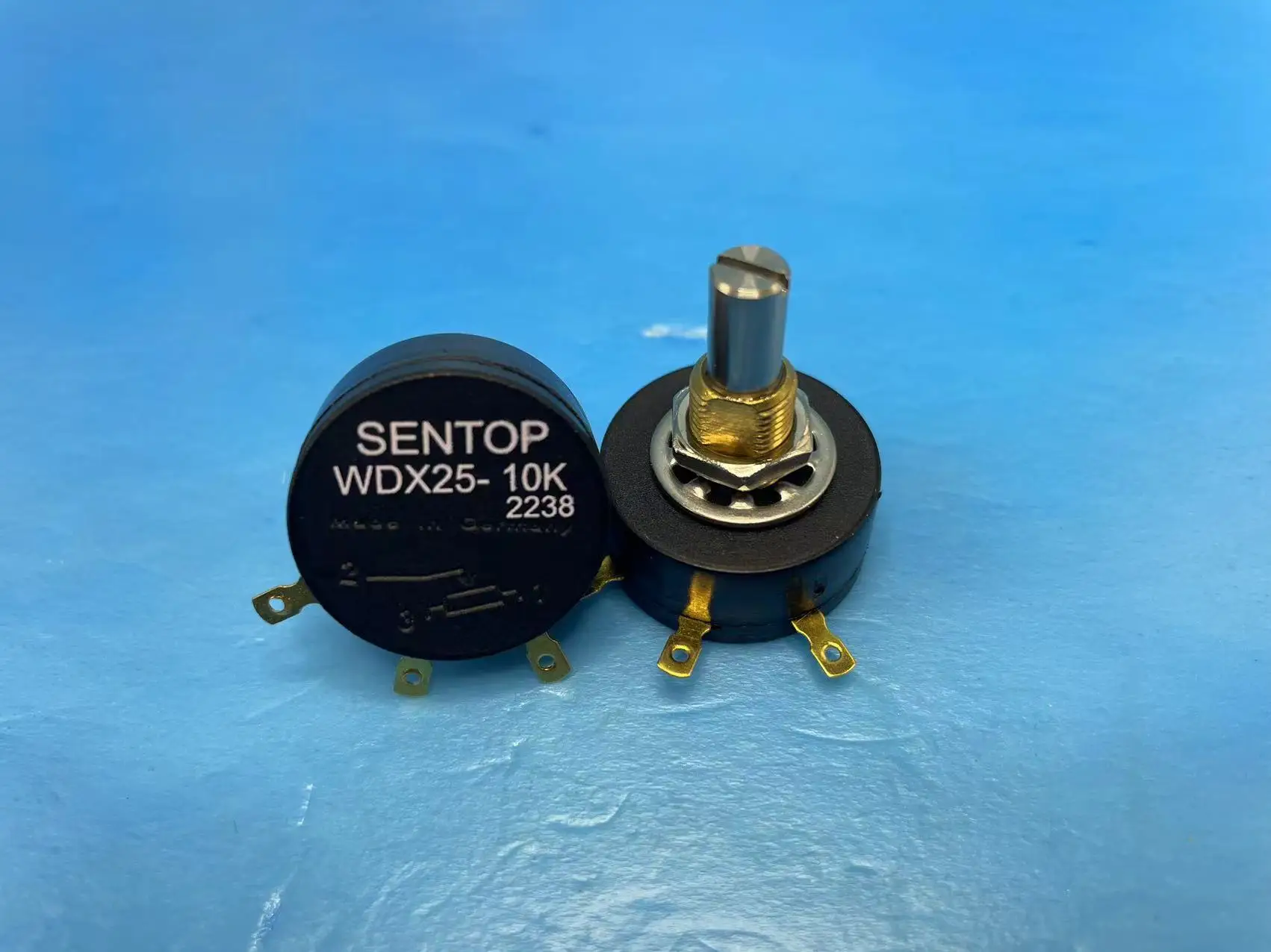 

R25X WDX25 1K 2K 5K 10K original imported SENTOP single-turn potentiometer