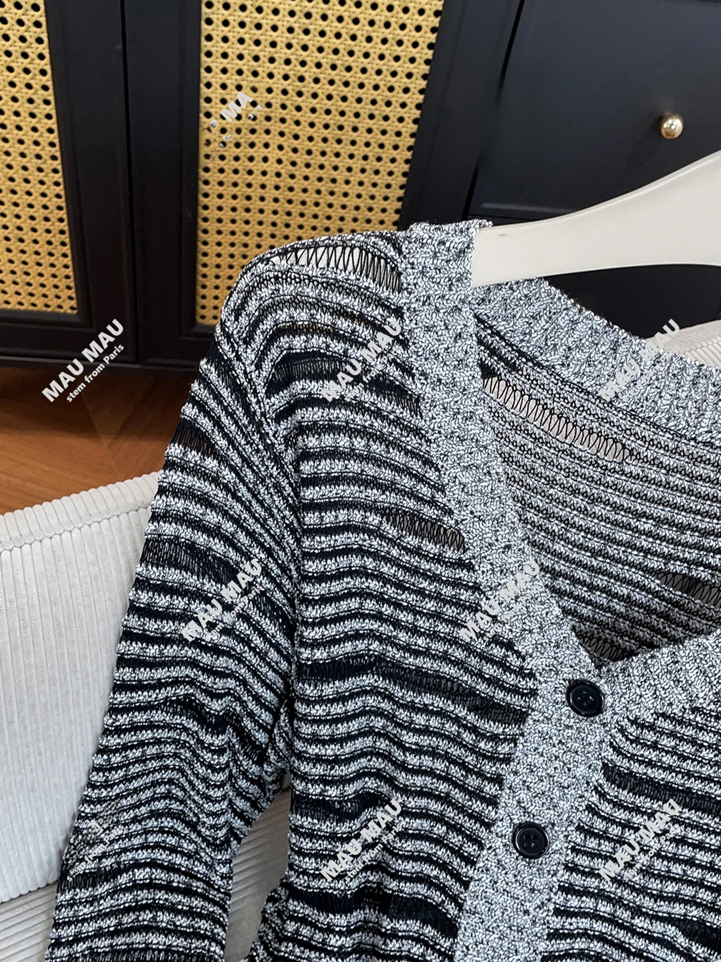 

High-End Women's Knitted Open Cardigan V-Ne Hollow out Striped Top Comfortable Regular Fit Long Sve Commute Sle