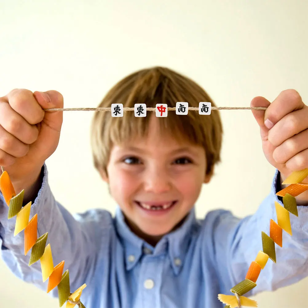 50개 마작 타일 클레이 비즈 독특한 평평한 폴리머 스페이서 DIY 팔찌 목걸이 보석 만들기 공예 키트 어린이 안전