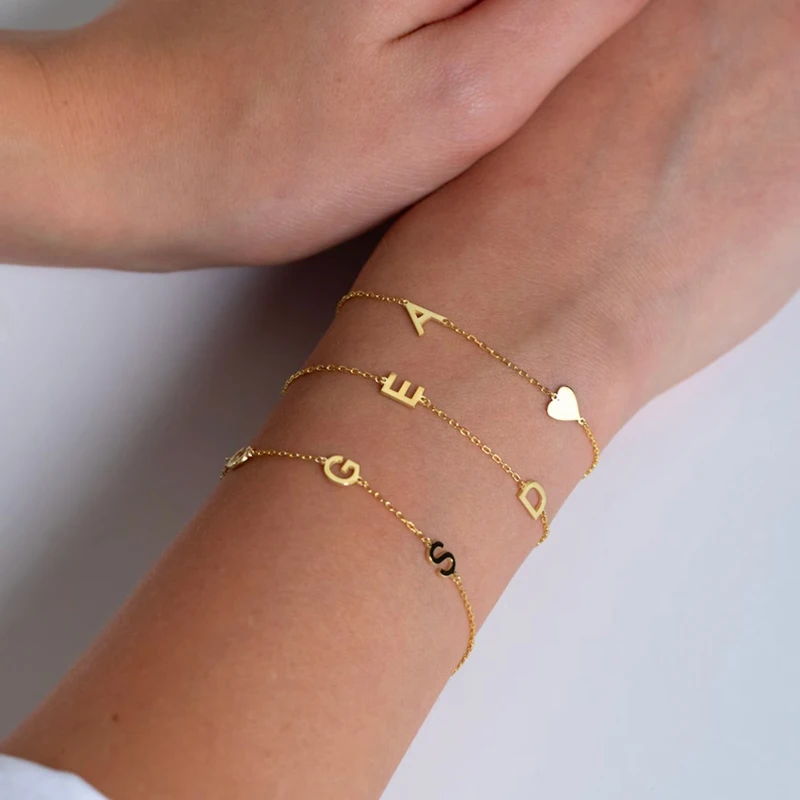 Pulsera de amor con iniciales personalizadas para mujer, brazalete con letras de acero inoxidable, joyería para regalo de cumpleaños, novedad