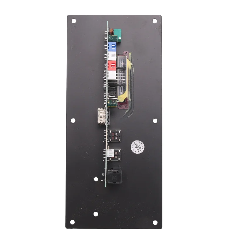 Amplificatore per auto con prestazioni stabili Amplificatori audio Bluetooth per auto con controllo degli alti e dei bassi Ricarica della batteria al litio da 3,7 V