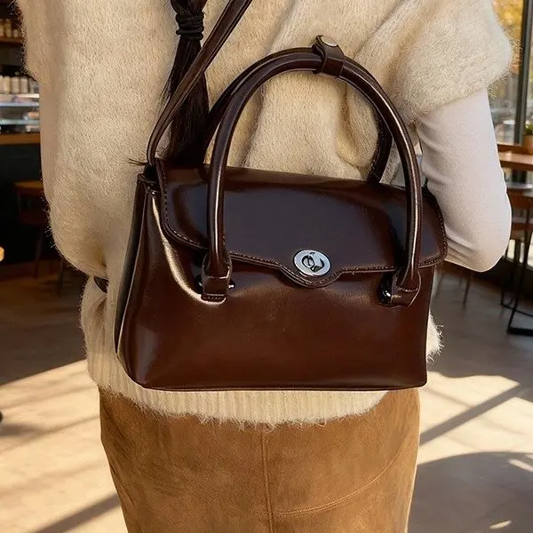 

2026 New-Arrival Women's Retro Lock Handbag - Spring Style, Light Luxury Fashion, Shoulder/Crossbody/Handheld Options