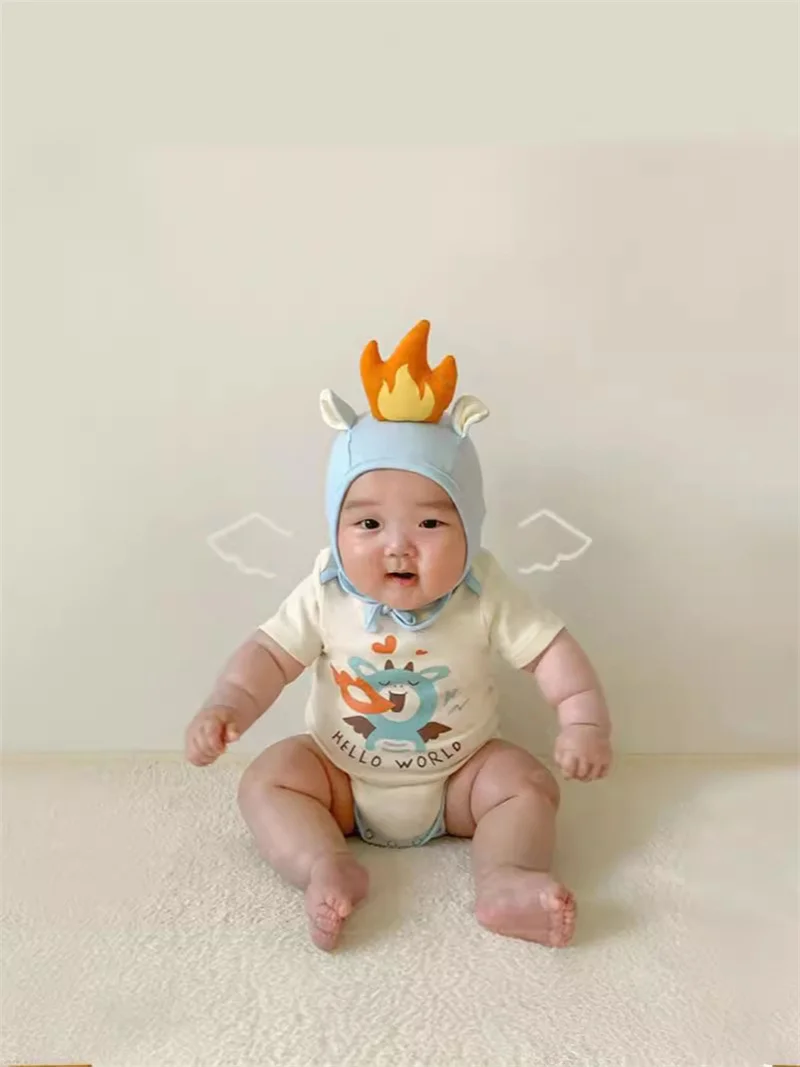 

Корейский забавный летний комбинезон для маленьких мальчиков и девочек, комбинезон с драконом, боди, хлопковые короткие комбинезоны с пламенем для младенцев и шляпой