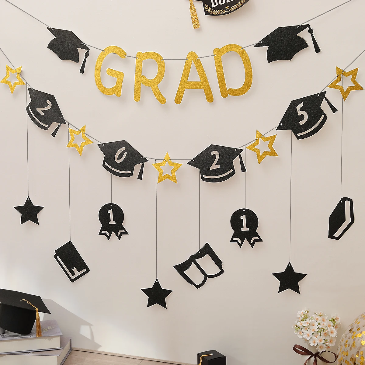 2025 درجة الاحتفال حفلة التخرج الديكور الذهب الأسود العلم راية قلادة حائط الخلفية ترتيب التصوير الدعائم #1