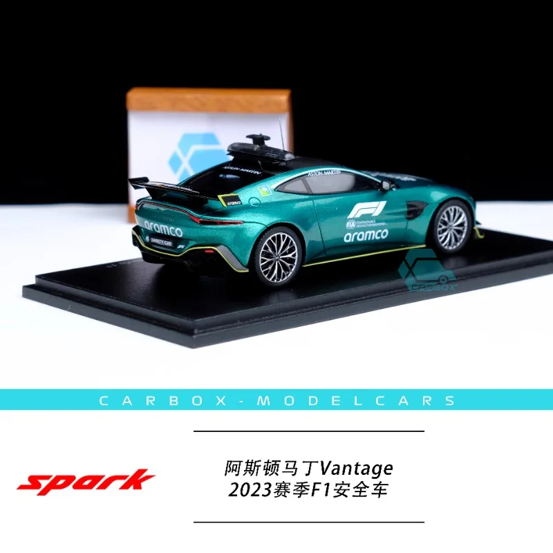 Spark 1:43 2023 Aston Martin Safety Car Vantage Alloy model, children\'s collection of decorative toys, gifts for children.