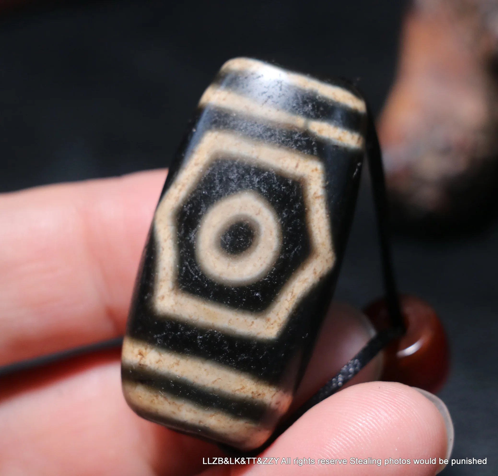 

Unique Ultra Energy Magic Tibetan Old Agate Buddha Cap 3 Eyed Totem Flat shape Wide Hole dzi Bead Pendant Timestown Talisman