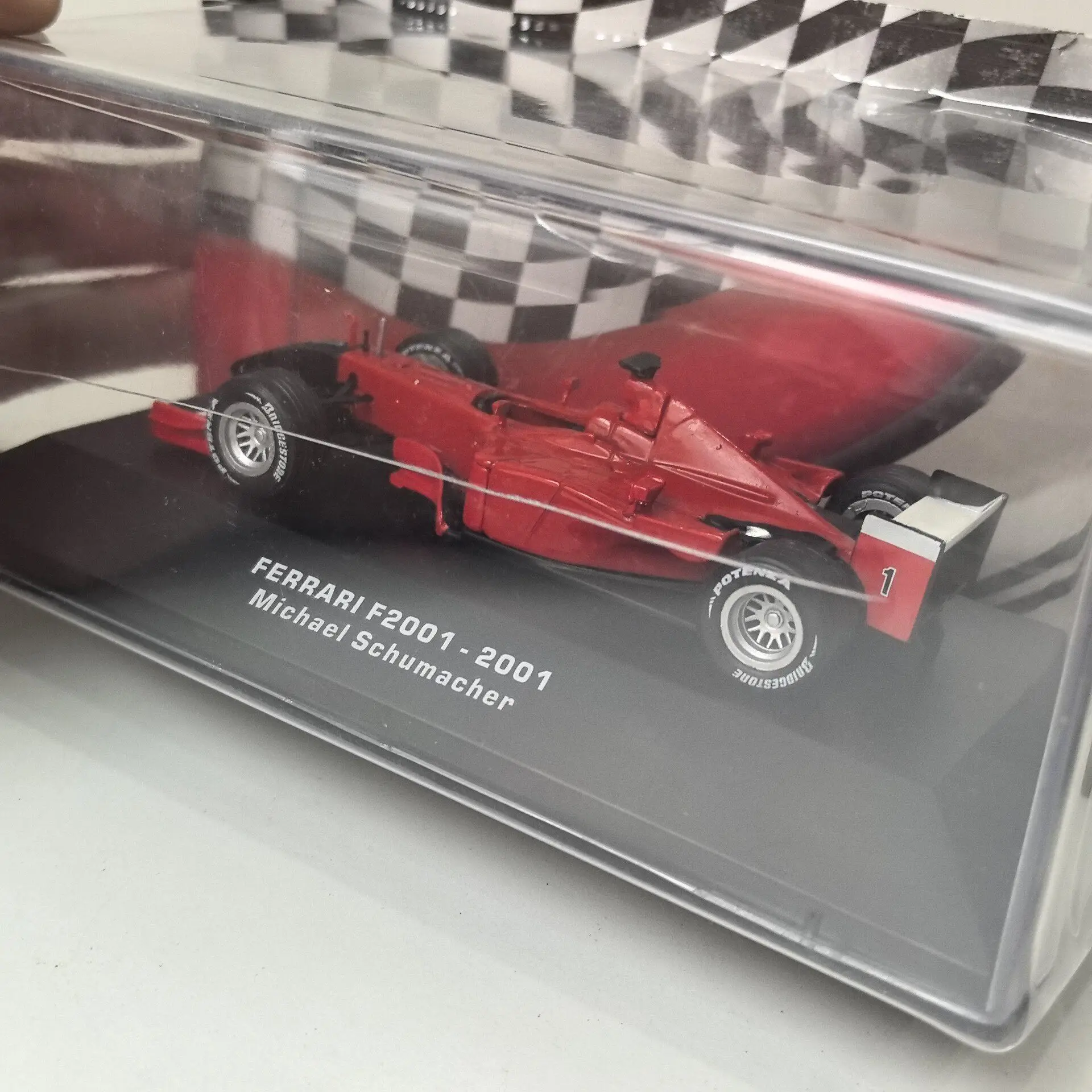 박스 크래킹 다이캐스트 IXO 1/43 스케일 F200 - Battery Case Storage 리뷰 및 가격