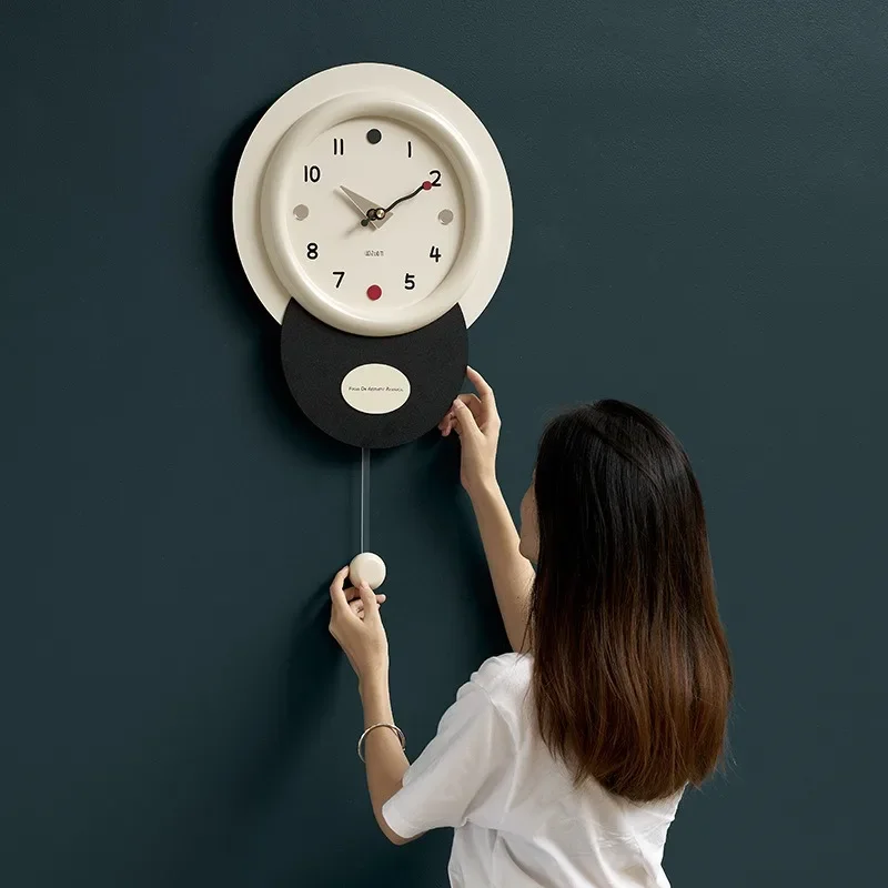 Minimalist Wall Clock Living Room Elegant Nordic Hanging Clocks Modern Stylish Pendulum Clock Home Decorated Wall Art Watch