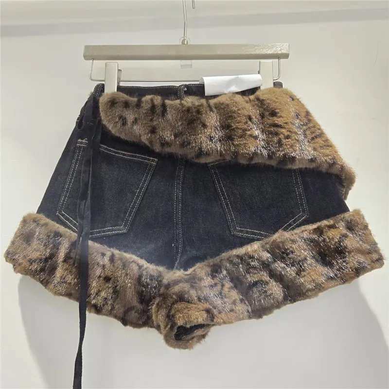 Retro Leopard Print Plush Spliced Denim Shorts Sexy Spicy Girls Fashion A-Line High Waist Shorts Autumn Winter Women's Hot Pants