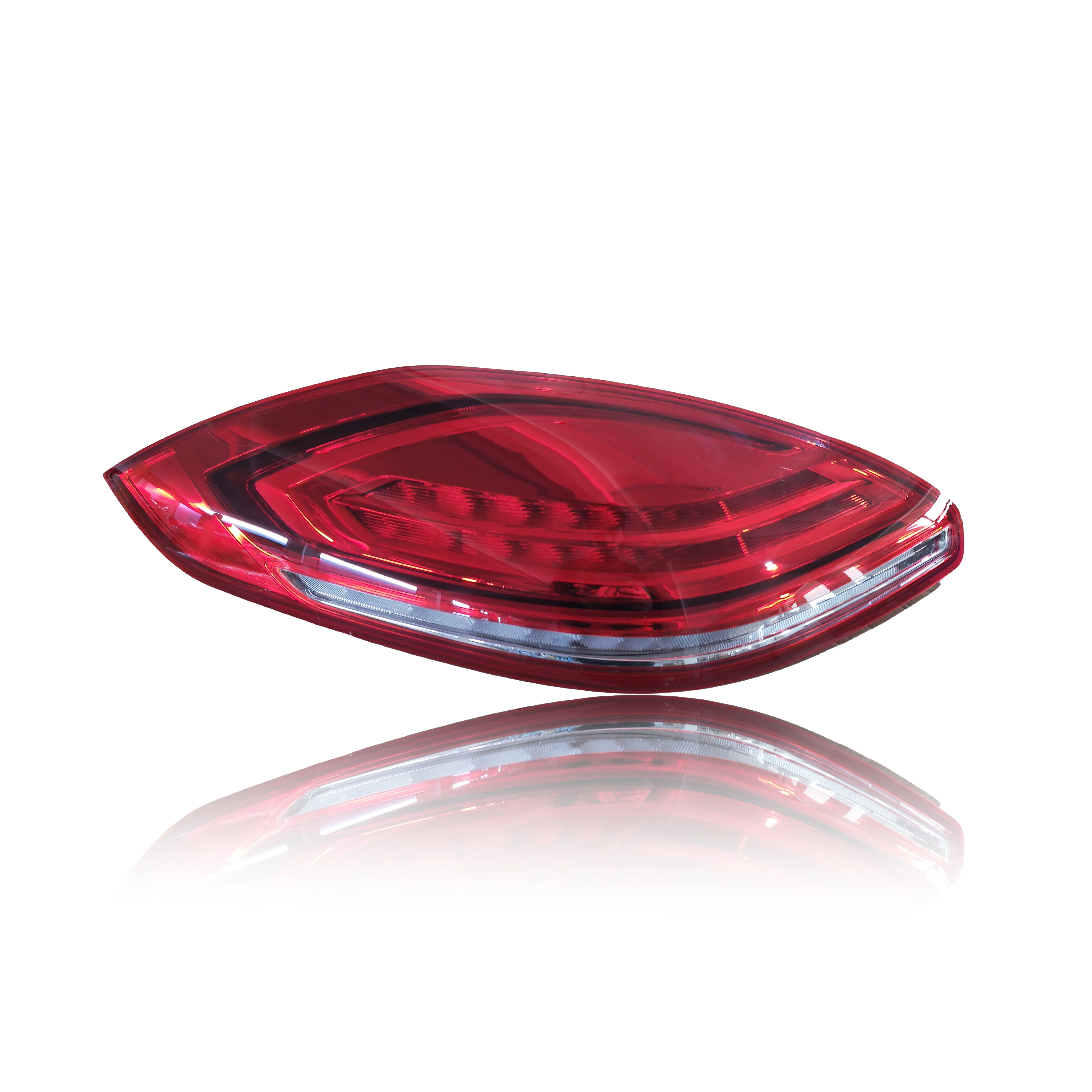 Car LED Tail Light Rear Lamp Car Accessories for 2014-2016 Porsche Panamera 97063143104 97063143204 Rear Light Assemblies