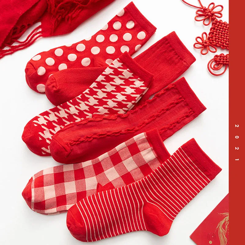 Chaussettes rouges Zodiac Year pour femmes, bonne qualité, chaussettes d'automne et d'hiver, chaussettes en coton confortables et sûres, chaussettes de bon augure pour couples, 5 paires