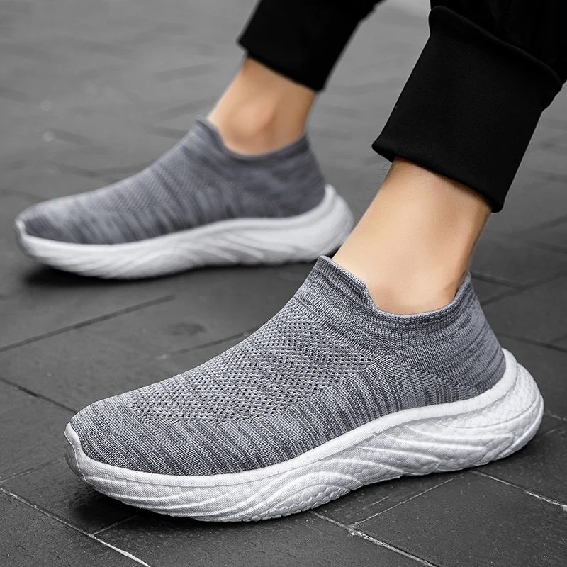 Men\'s Casual Sports Shoes, Lightweight and Breathable Low Cut Black Running Shoes New Mesh Shoes for The Summer of women\'s shoes