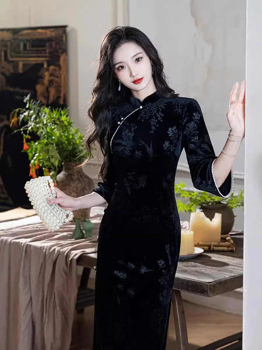 Black Velvet Qipao Women\'s New Autumn And Winter Improved Chinese Style Daily Wearable Elegant Dress Medium And Long Styles
