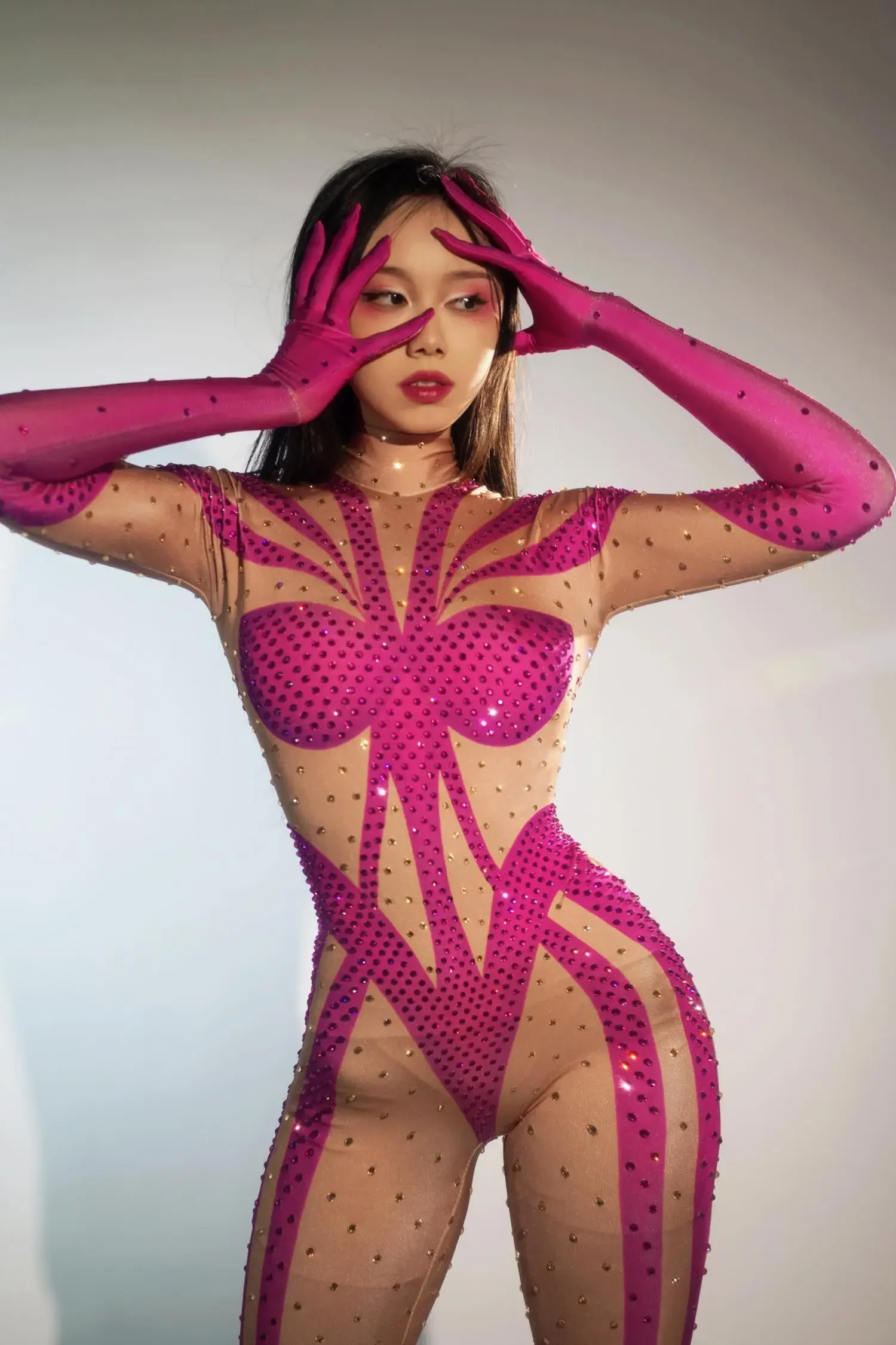 

Блестящий комбинезон со стразами, уникальный дизайн, боди, сценическая одежда, ночной клуб, выпускной, день рождения, сексуальный танцевальный купальник