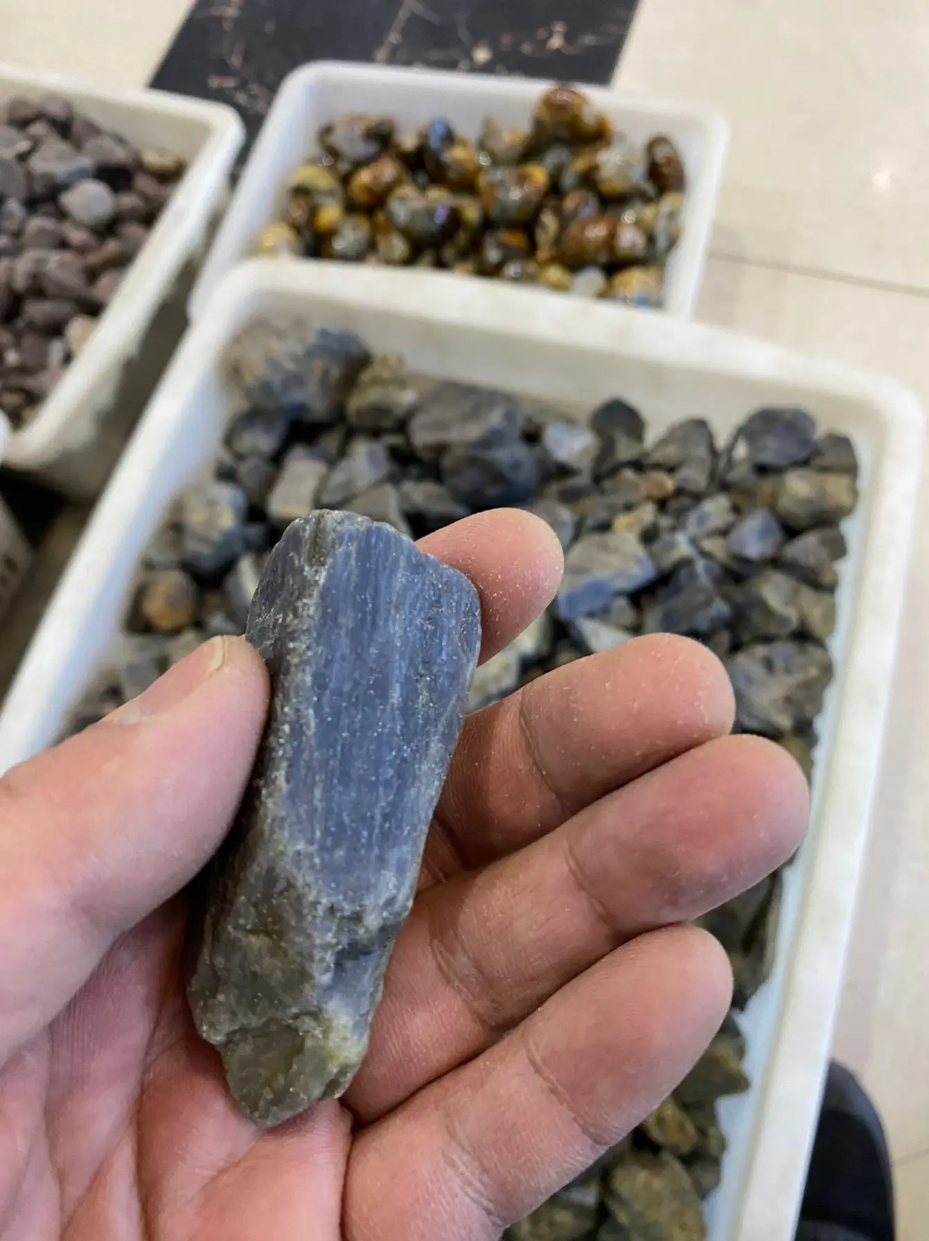 Lot 100CT. Rough Blue Sapphire Madagascar Top Colors Natural 100% Unheated