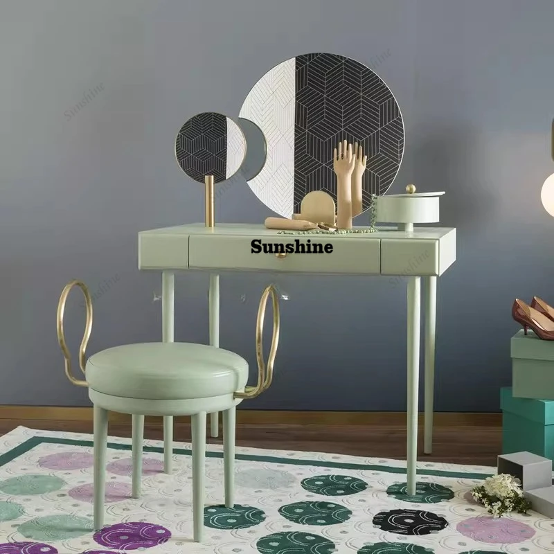 

Мебель в скандинавском стиле: туалетный столик из массива дерева, легкий люкс, с зеркалом, индивидуальный дизайн, простой и современный.