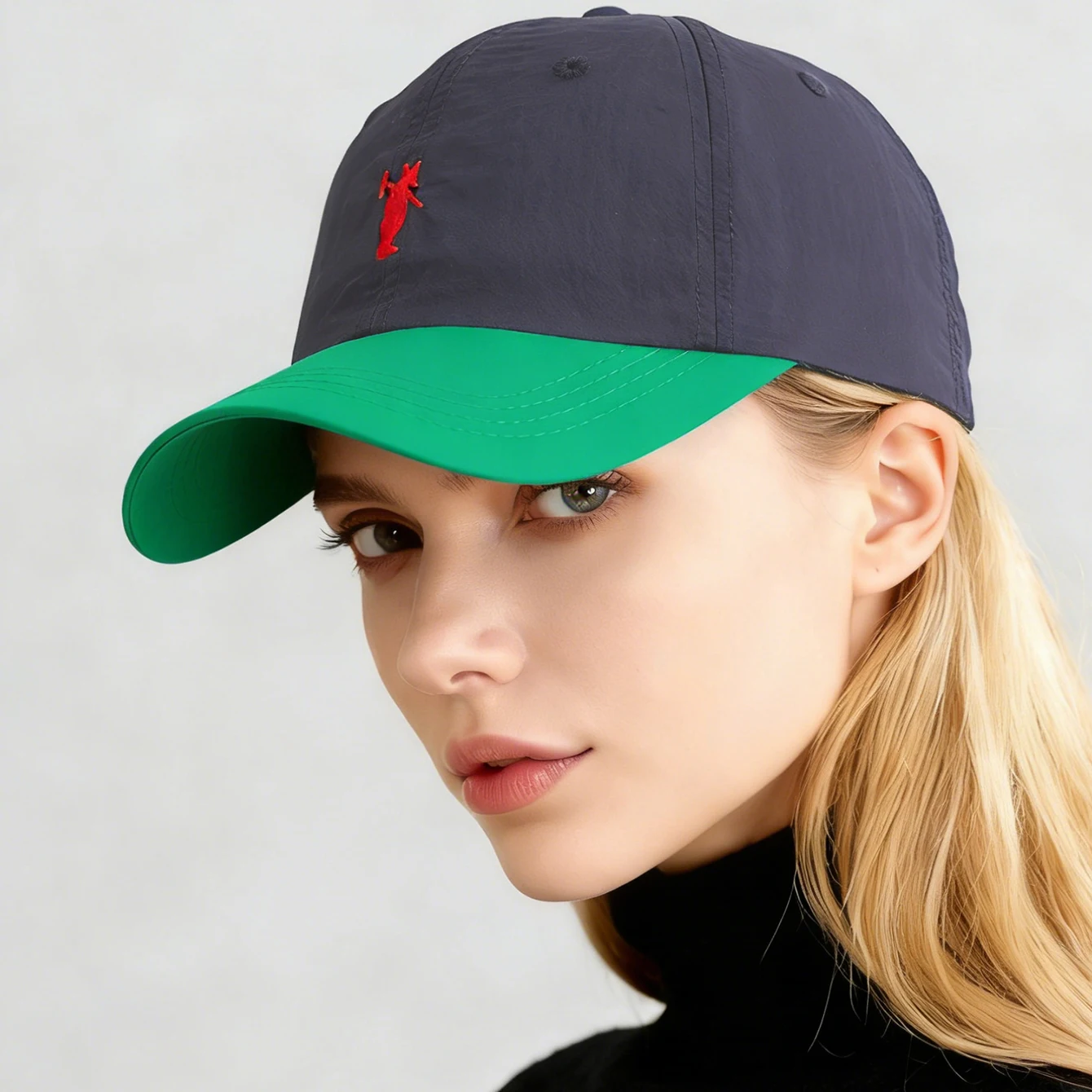 A color-blocked embroidered bear quick-drying, lightweight, sunshade, versatile baseball cap for casual outdoor sports