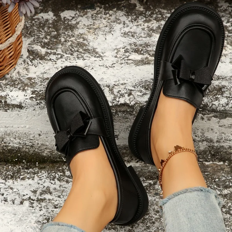 أحذية نسائية منخفضة الارتفاع 2025 للربيع والخريف بفيونكة كلاسيكية مزخرفة باللون الأسود متعددة الاستخدامات ونعل مسطح غير رسمي أحذية بدون كعب مريحة Traf #3