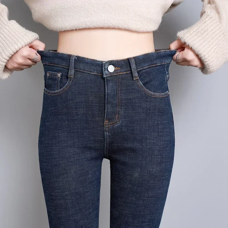 Winter Girls Thin Snow Warm Plush Jeans Female Thermal Velvet Solid Denim Pants Lady Classic Korean Fashion Trousers