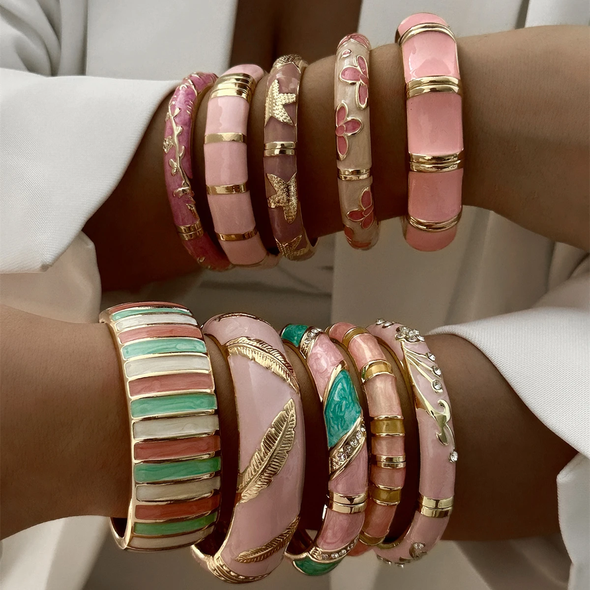 Sweet Pink Enamel Dropped Glaze Flower Texture Bracelet For Women Retro Leaf Star Floral Embossed Zircon Bangle Party Jewelry