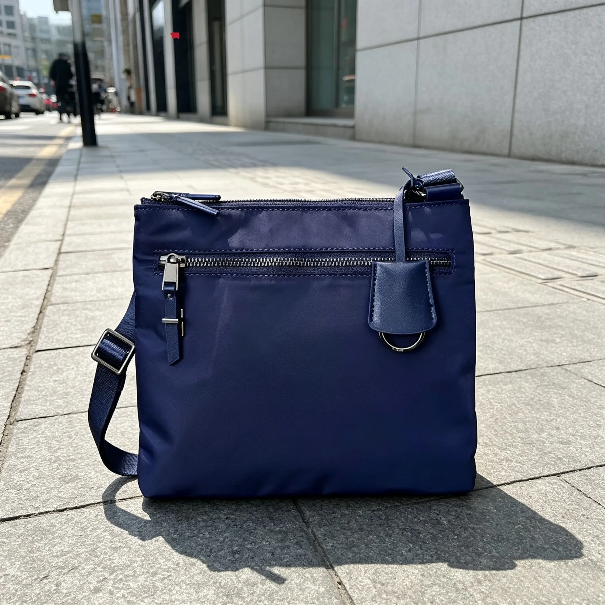 New Stylish Minimal Tote Bag for Women Light Portable Single Shoulder Crossbody Bag