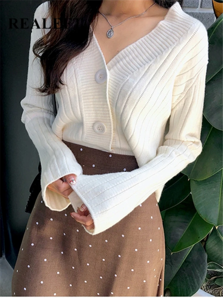 

REALEFT Autumn Winter Women's Cardigan Sweaters Single Breasted V-Neck Long Sleeve Casual Knitted Short Sweaters Female 2023 New