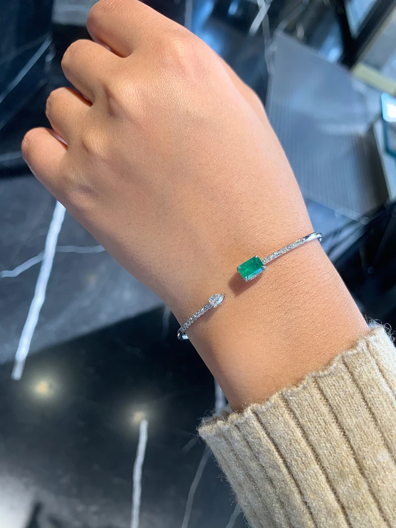 LUOWEND 100% 18K White Gold Bangle Classic Design Luxury Diamond Natural Emerald Gemstone Bangle for Women High Party Jewelry