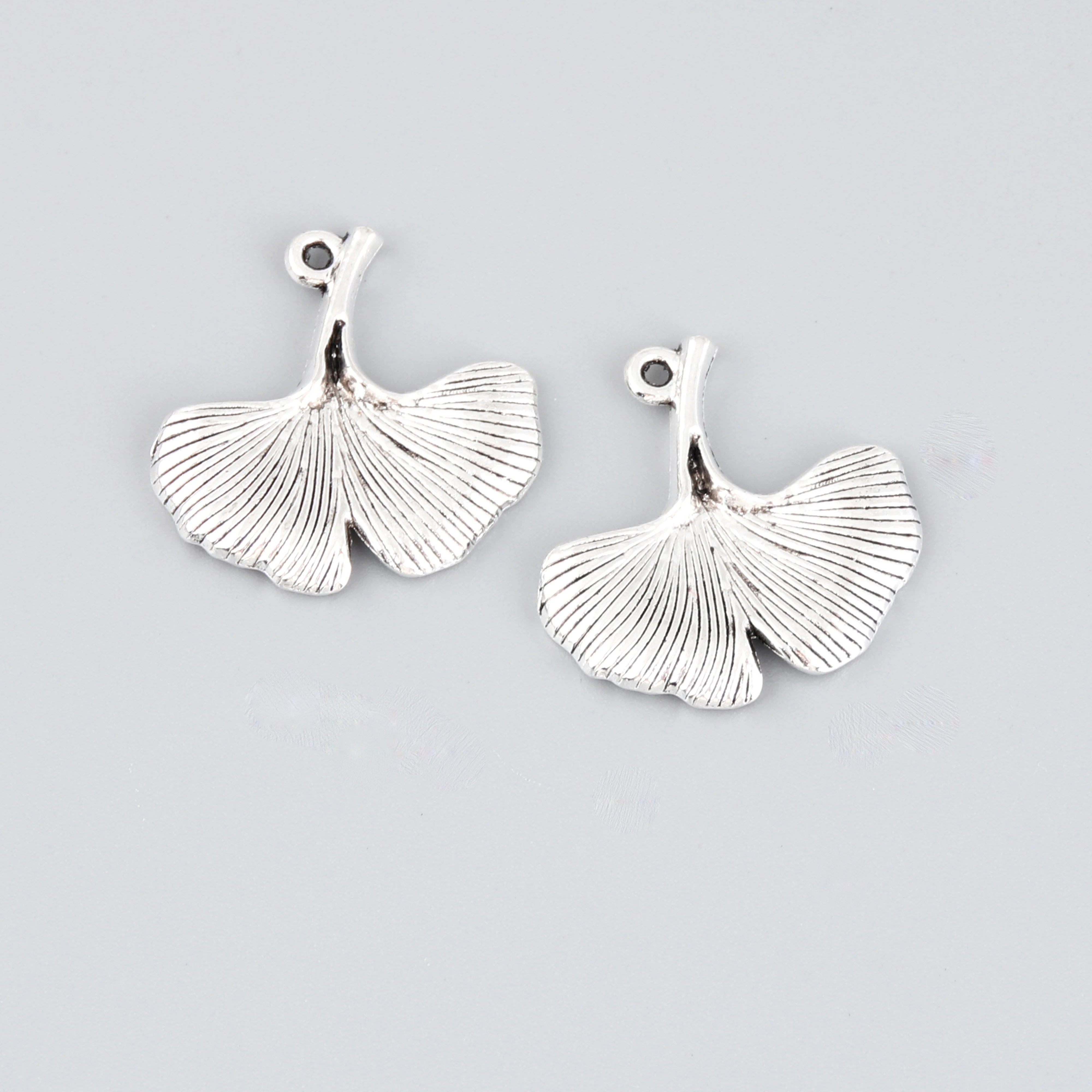 15pcs Gingko Leaf Silver Color Charms Great Plants Natural Pendant Fit DIY Handmade Making Findings Jewelry