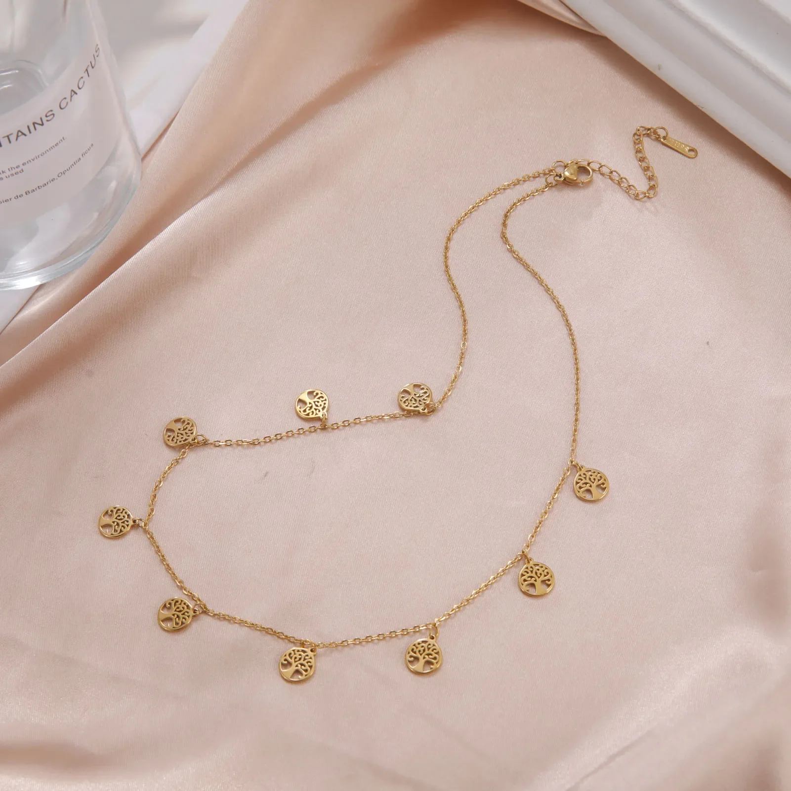 Skyrim Tree of Life Round Charm Necklace for Women Stainless Steel Clavicle Chain Choker Amulet Jewelry Mother's Day Gift