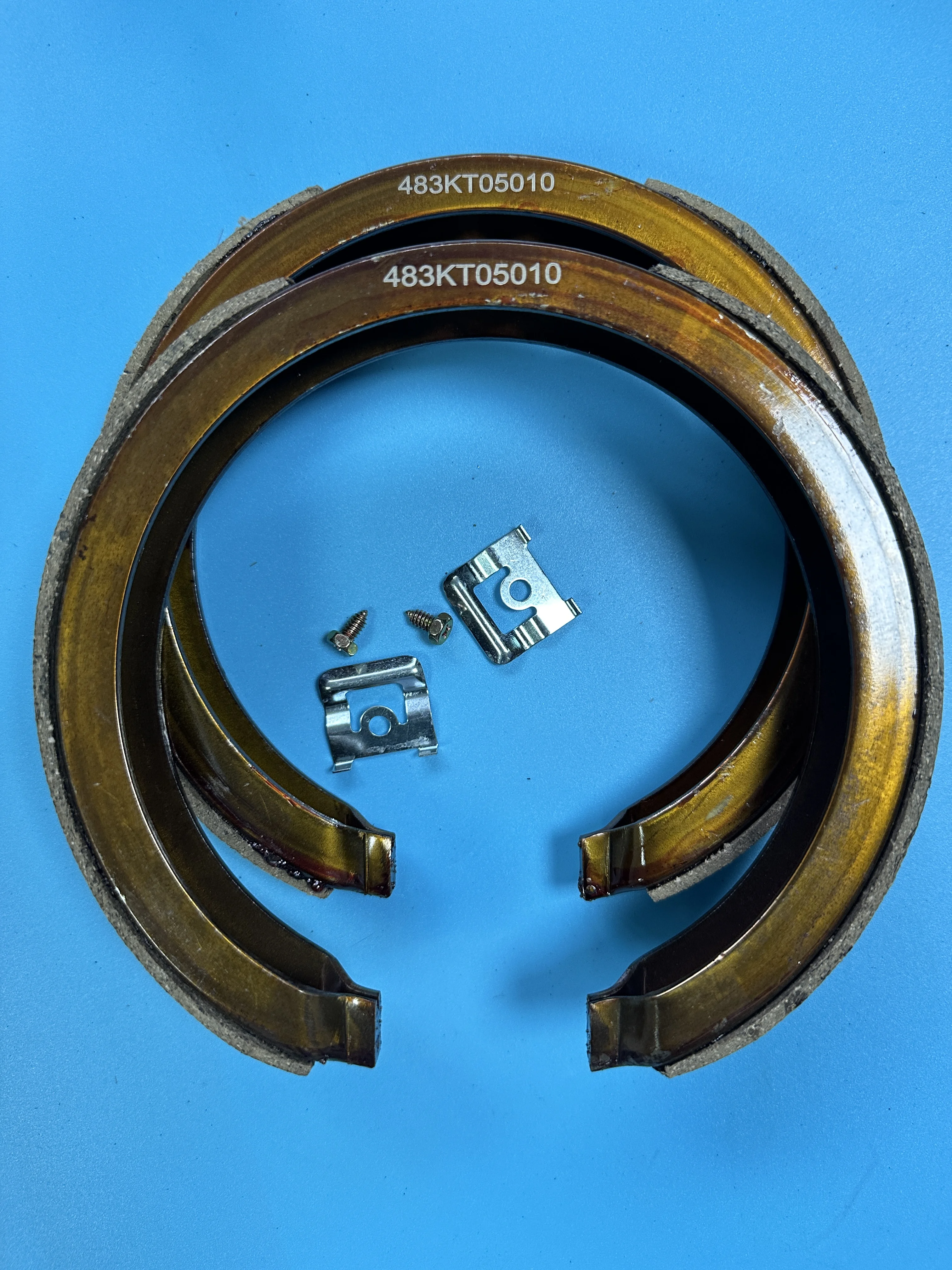 

Оригинальный ремонтный комплект стояночного тормоза 483kt05000 = 483kt05010 для Actyon Kyron Rexton Musso, высокое качество