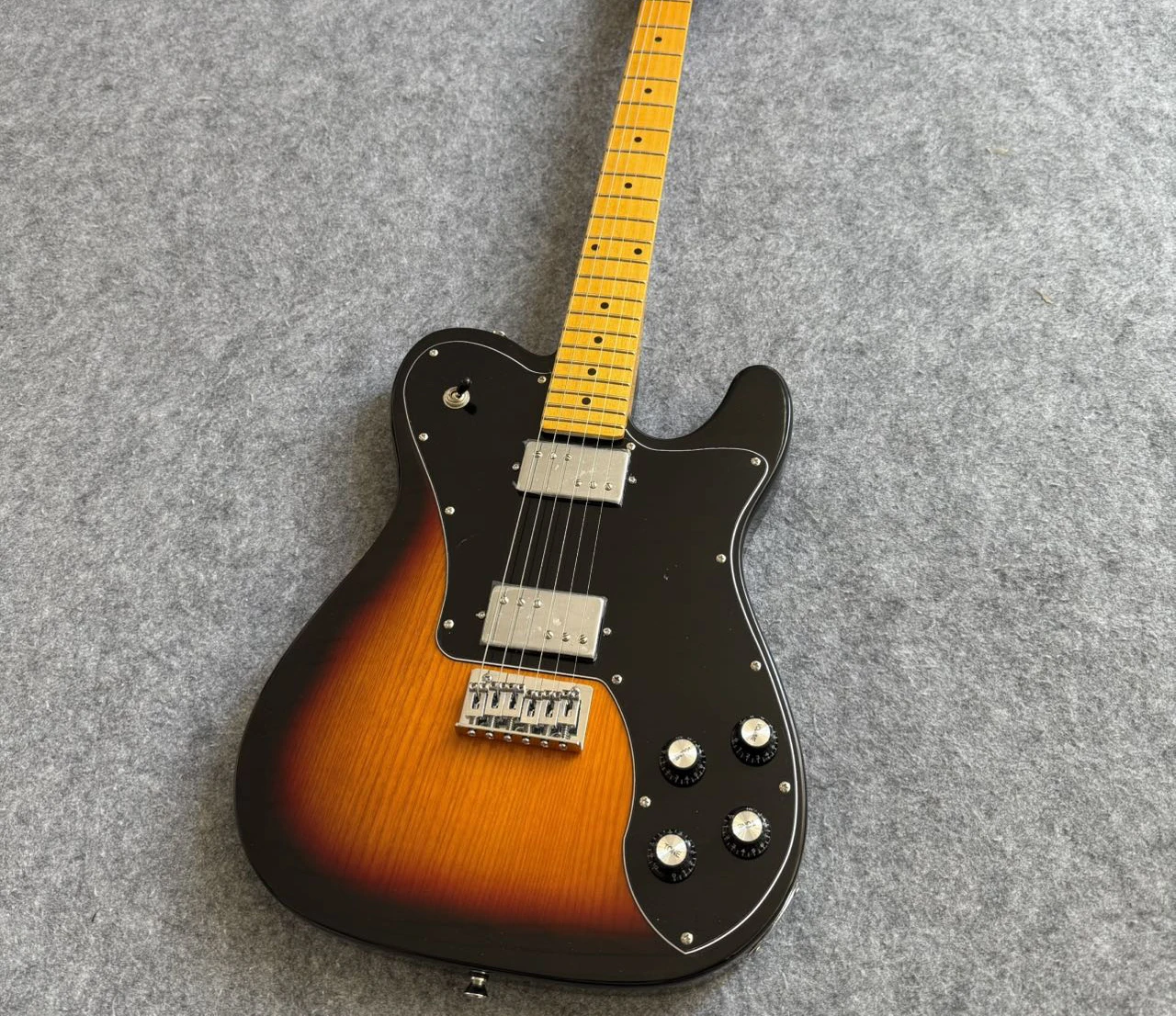 

Высококачественная традиционная гитара Sunburst