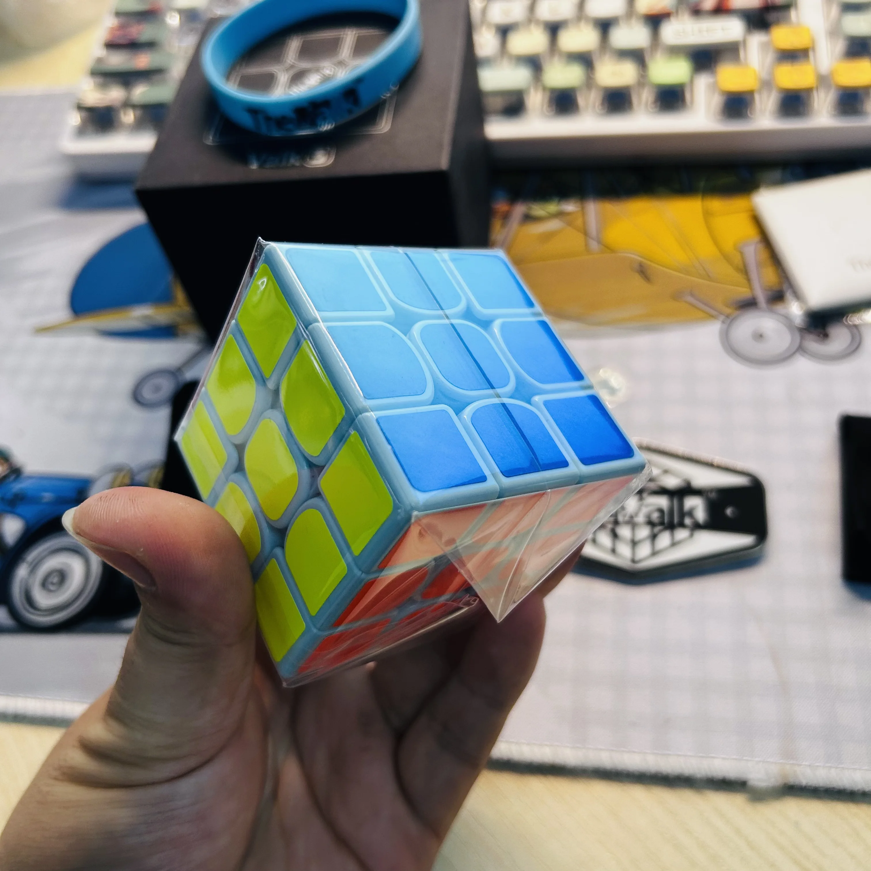 QiYi Cube Valk 3 Blue 3x3 Cube Limited Edition Cube Professional SpeedCube for Competition and Practice 3x3x3 Magic Cubo