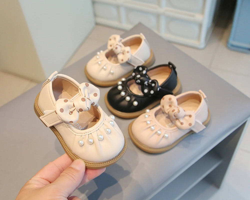 

Весенне-осенняя обувь для маленьких девочек, кожаная обувь с бантом и мягкой подошвой, прогулочная обувь для девочек 1 года, детская обувь на день рождения, кроссовки