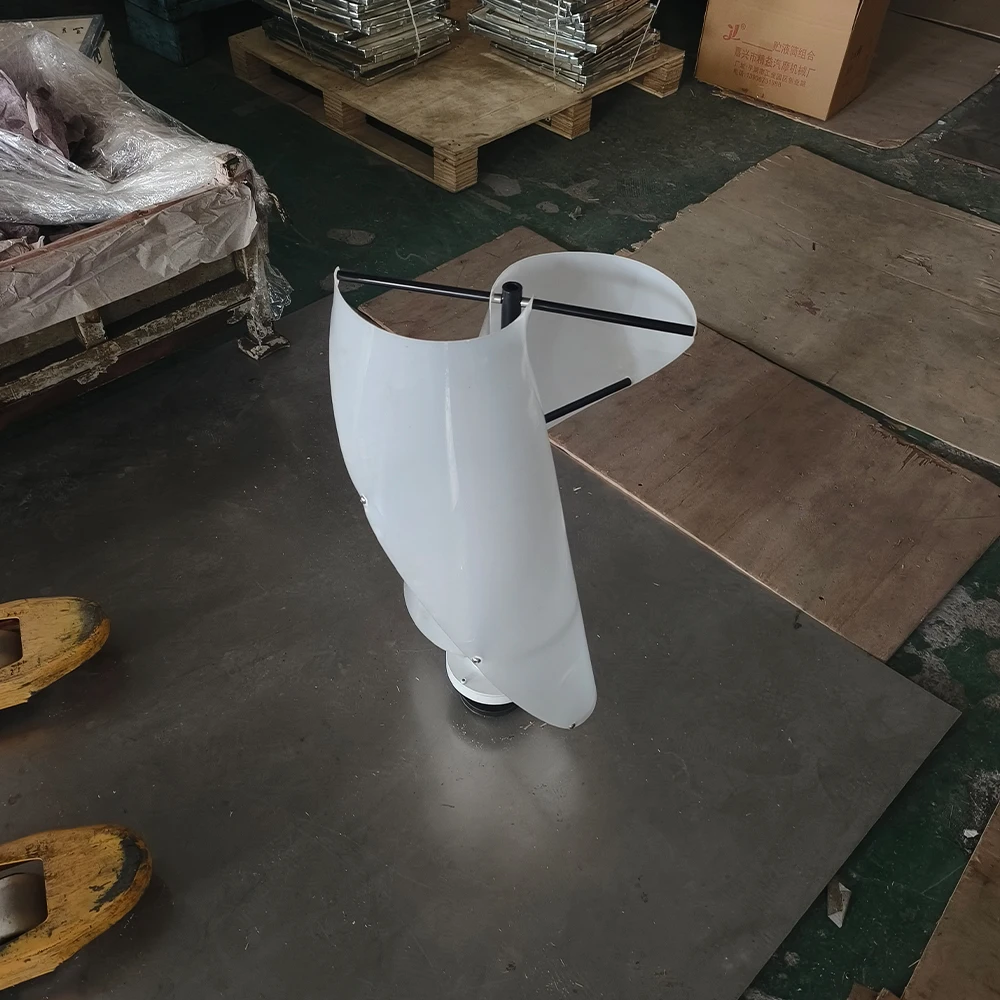 مولد تربيني الرياح ذو المحور العمودي الصغير 3000W-5KW مع وحدة تحكم MPPT مناسبة للفيلات/المزارع/التخييم